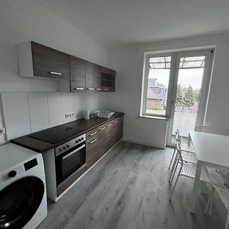 Love Johann Düsseldorf Extérieur photo