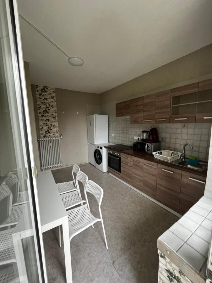 Love Johann Düsseldorf Extérieur photo