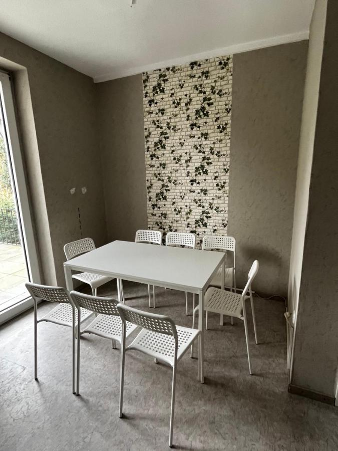 Love Johann Düsseldorf Extérieur photo